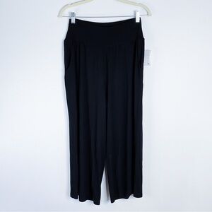 A-Line Hawaii - Black Pants